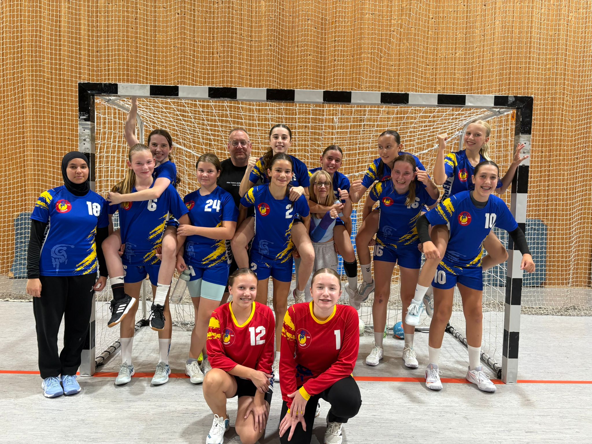 wC- Ein Abend voller Emotionen: Blueberries glänzen bei Saisoneröffnung!